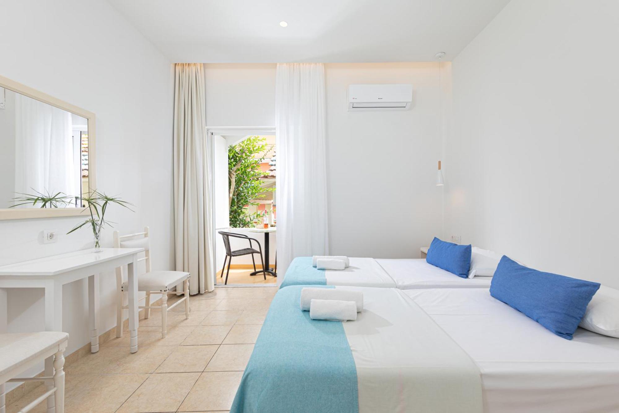 Bella Vista Beach Hotel Benitses  Extérieur photo