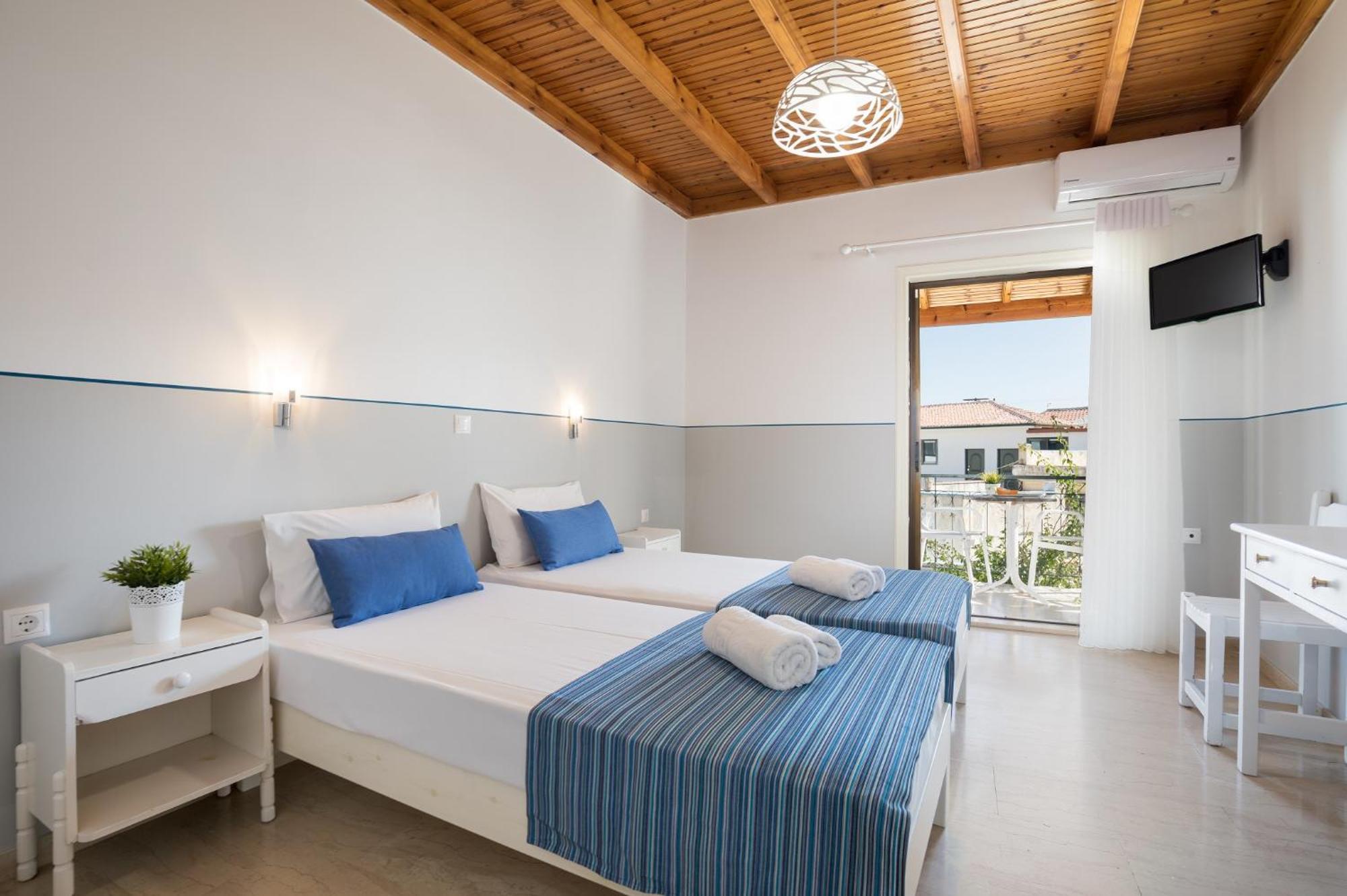 Bella Vista Beach Hotel Benitses  Extérieur photo